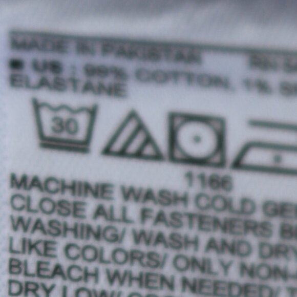 Old Navy Plus Size White High Rise OG Straight Stretch Jean Cut Off Shorts Sz 18 - Picture 9 of 9